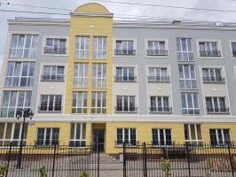 В ПГТ Янтарный ввели в эксплуатацию четырехэтажный дом на ул. Балебина